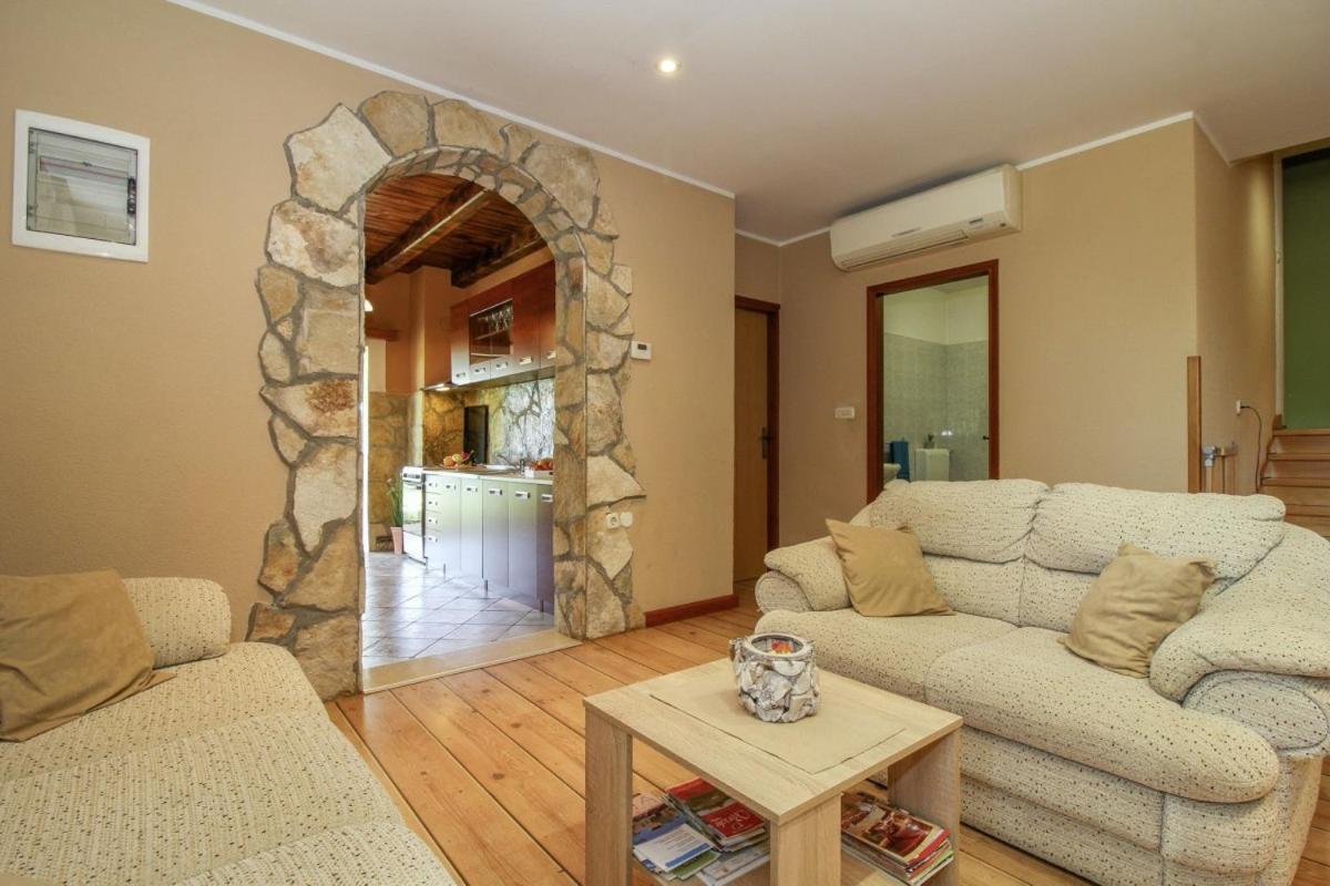 Dea In Kmeti Villa Zminj ภายนอก รูปภาพ
